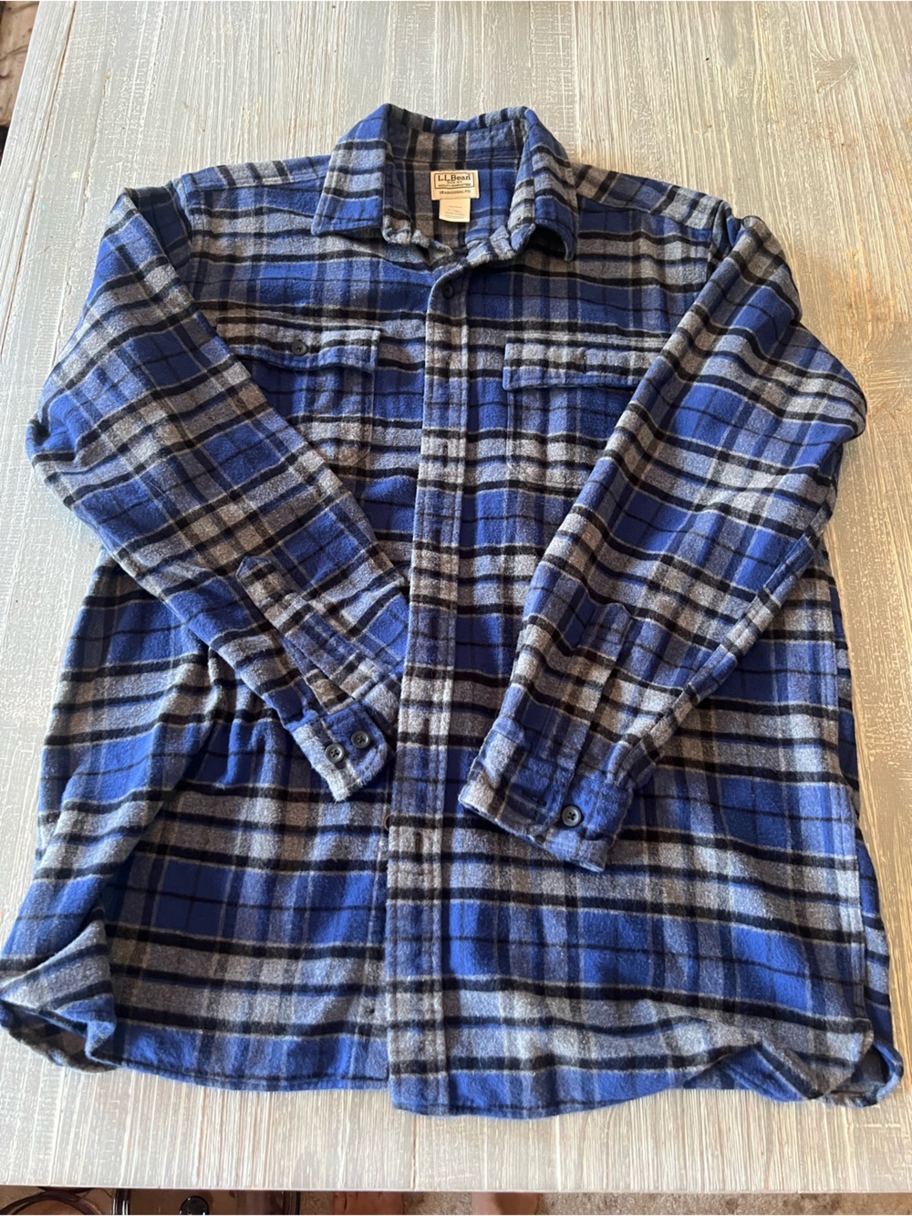 L.L. Bean men’s Blue and Gray Plaid Flannel shirt l tall